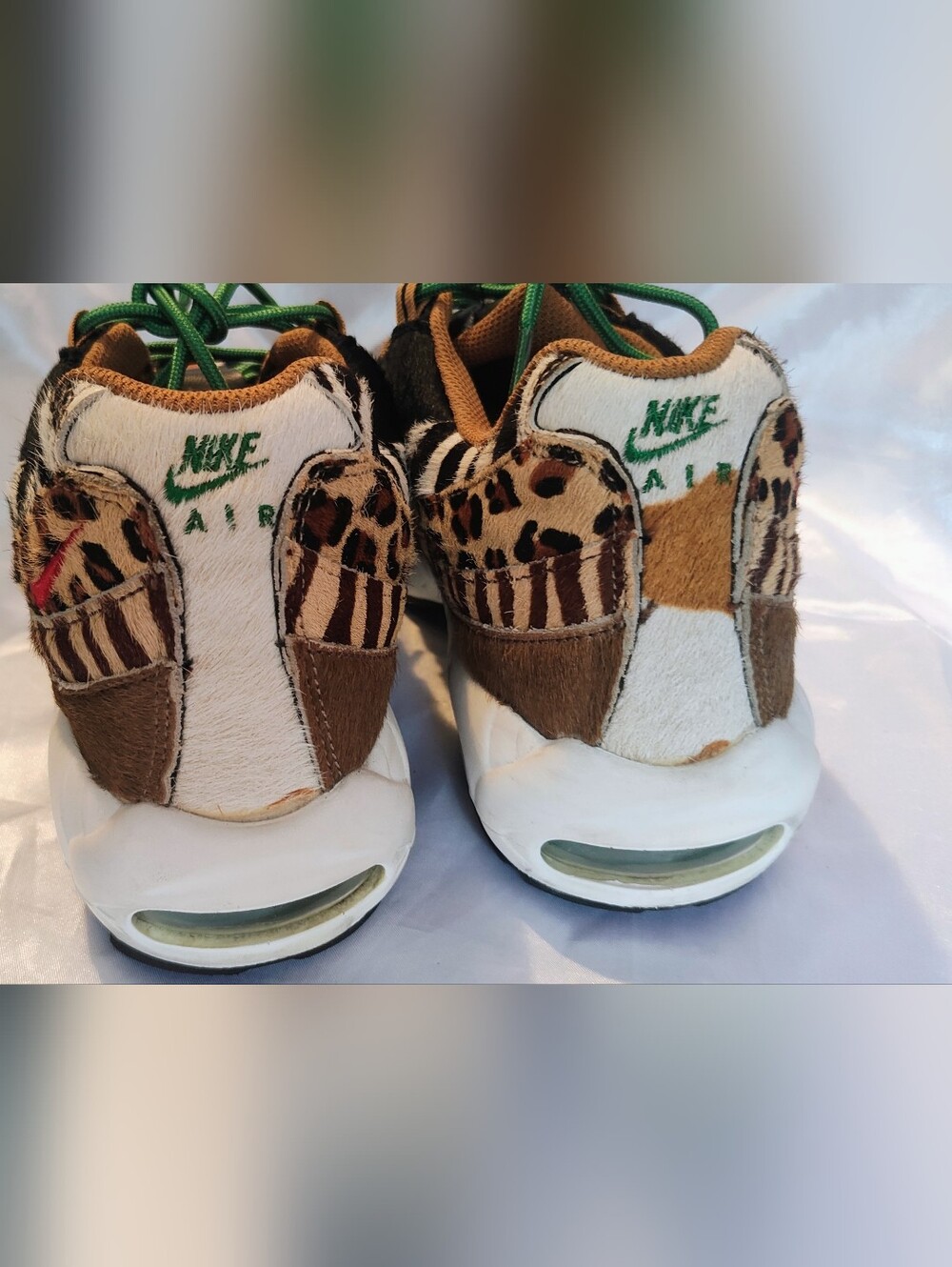 Nike Air Max  Men's Mixed Black, Tan & White Sneakers with Green Laces. - Picture 5 of 12